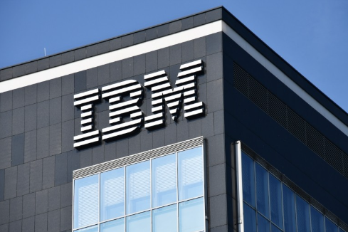 UImoney.com IBM The best 5 Quantum Computing Stocks to Buy in 2025